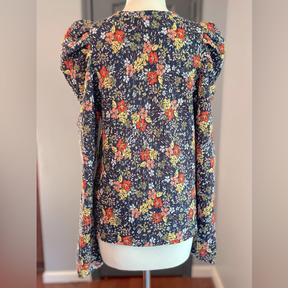 Loft Puff Shoulder Cottagecore Navy Floral Print Top - Picture 4 of 10